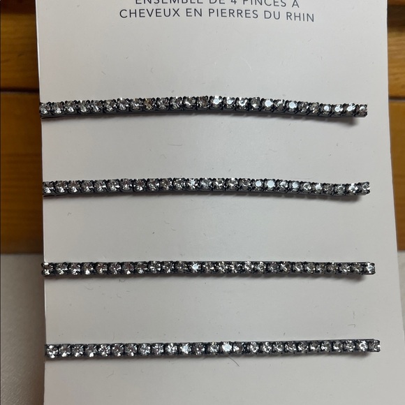 Kitsch Rhinestone Bobby Pins – Black Metal with Silver Sparkle (4pc) - Picture 3 of 12
